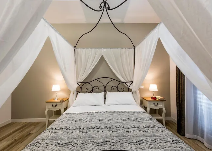 Il Parco Dei Poeti Bed & Breakfast 3*