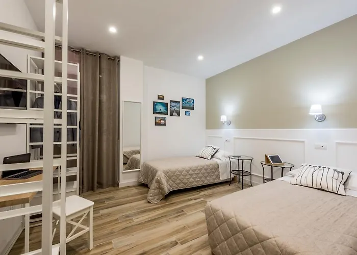 Couette-café Il Parco Dei Poeti 3*