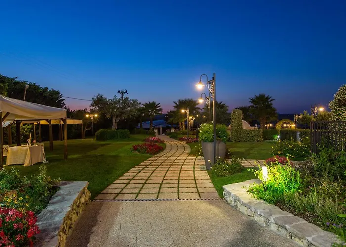 Il Parco Dei Poeti Bed & Breakfast 3*